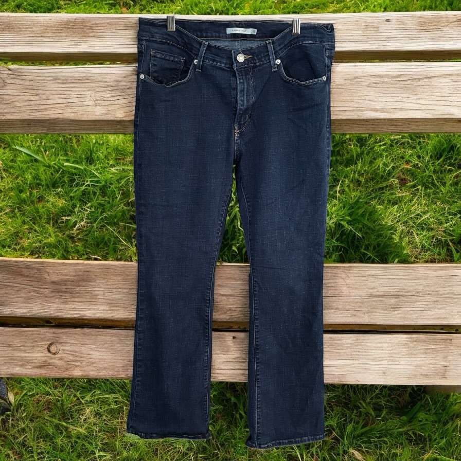 Levis Dark Blue Denim Jeans Classic Bootcut Womens Size 12 Relaxed Fit Casual